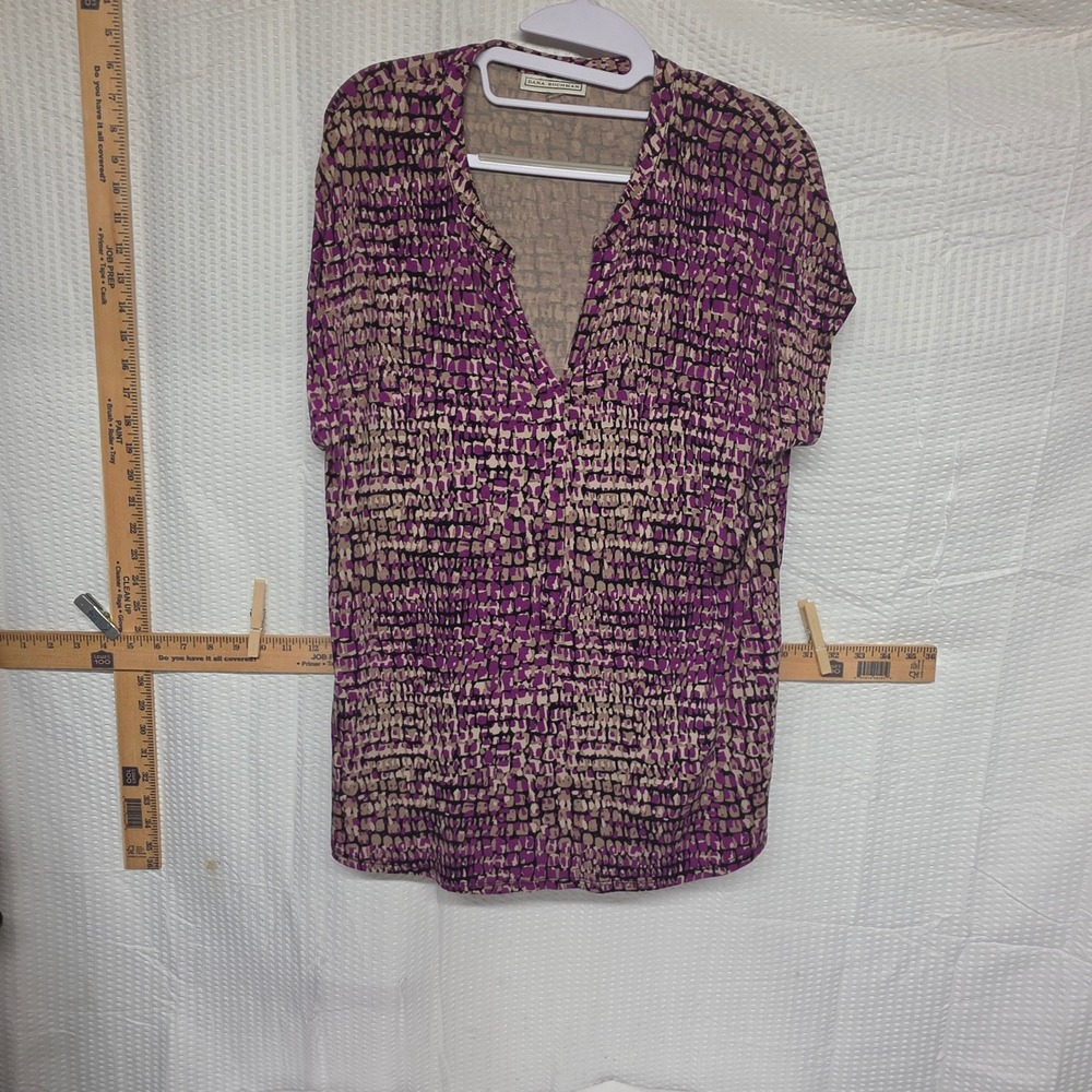 Dana Buchman Purple Abstract Geometric V-Neck Short Sleeve Blouse Top